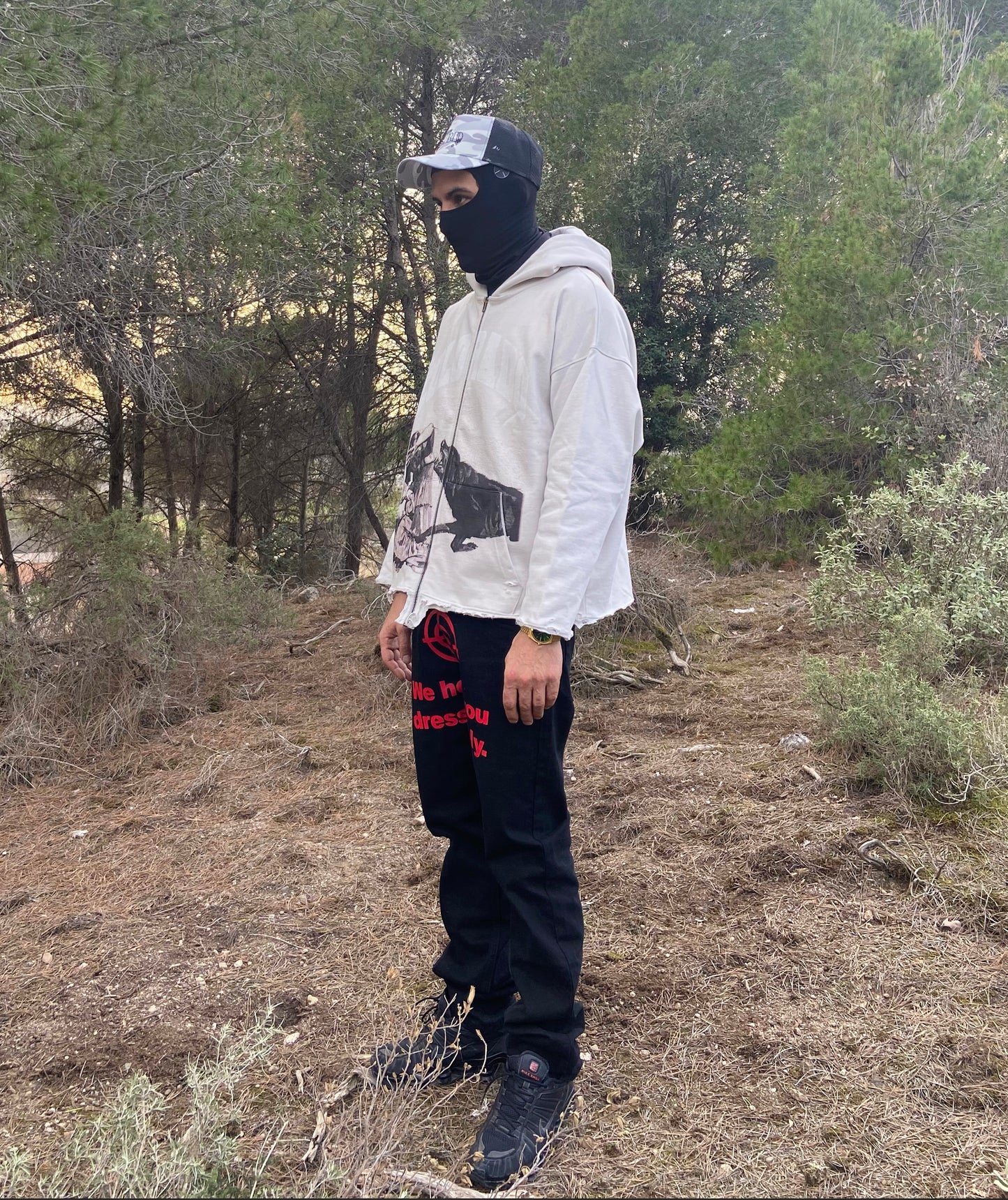 CW24 BEWARE DOG ZIP