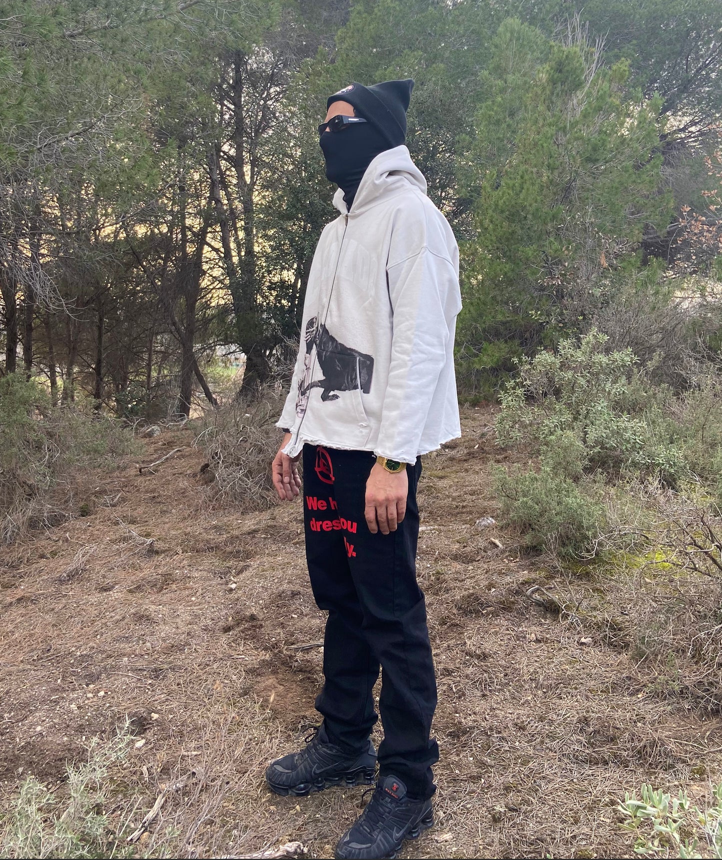 CW24 BEWARE DOG ZIP